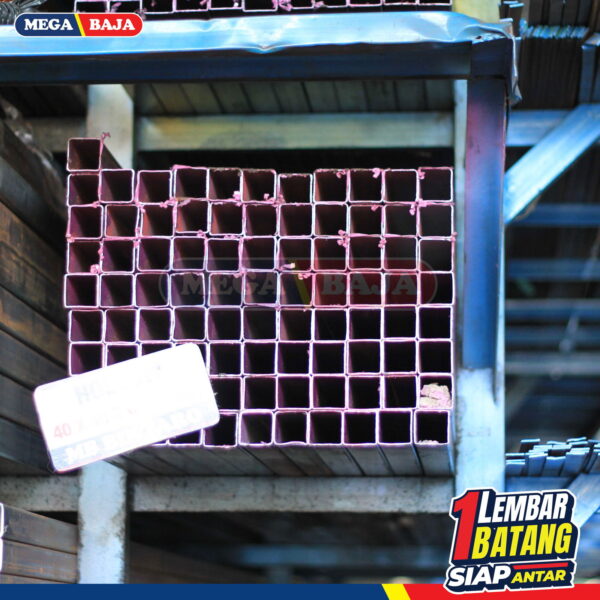 Hollo Hitam 200 mm X 200 mm X 6.000 mm | 5,70 mm