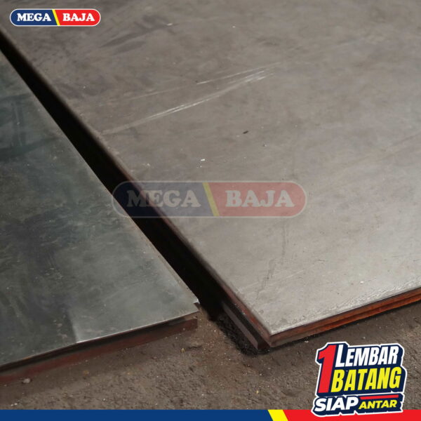 PLAT ESER HITAM 1,20 M X 2,4 M 1,75 MM
