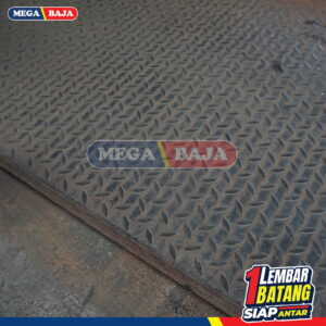 PLAT BORDES 1,20 M X 2,40 M | 24,70 mm