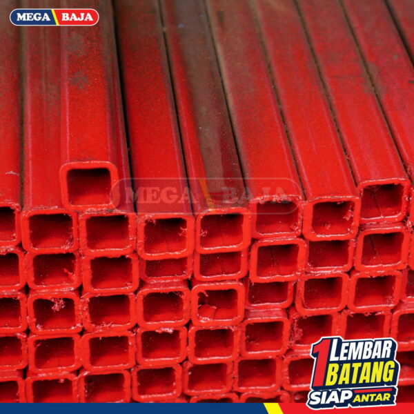 Hollo Hitam 40 mm X 40 mm X 6.000 mm | 3,20 mm