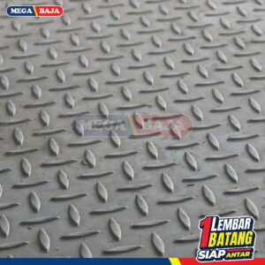 PLAT BORDES 1,20 M X 2,40 M | 7,00 mm
