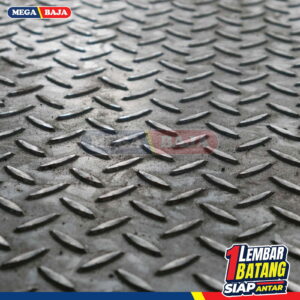 PLAT BORDES 1,20 M X 2,40 M | 7,70 mm