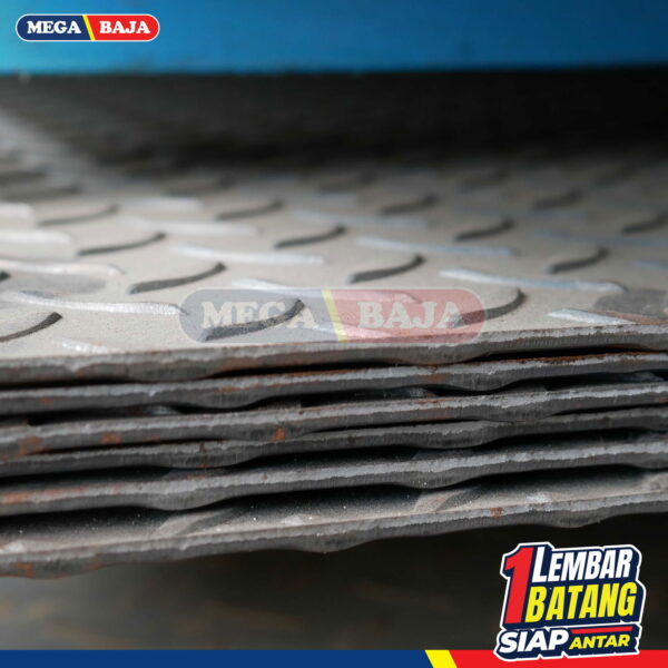 PLAT BORDES KS 1,20 M X 2,40 M | 12,00 mm