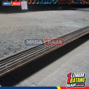 PLAT BORDES KS 1,20 M X 2,40 M | 14,70 mm