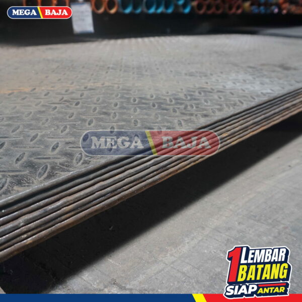 PLAT BORDES KS 1,20 M X 2,40 M | 14,70 mm