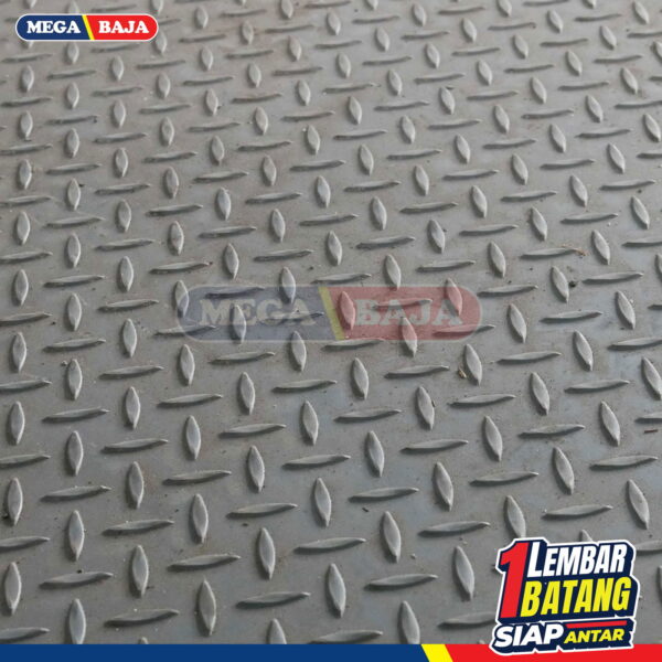 PLAT BORDES KS 1,20 M X 2,40 M | 3,70 mm