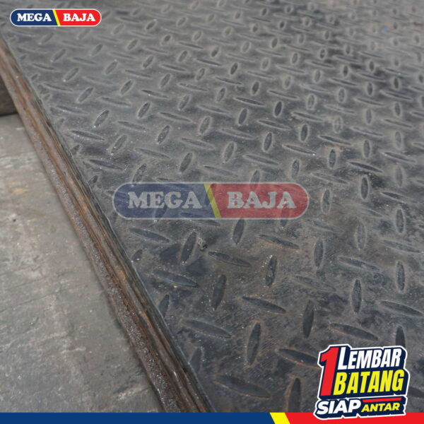 PLAT BORDES KS 1,20 M X 2,40 M | 7,00 mm