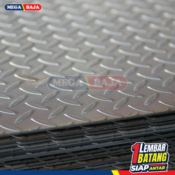 PLAT BORDES PRESS 1,20 M X 2,40 M | 2,30 mm