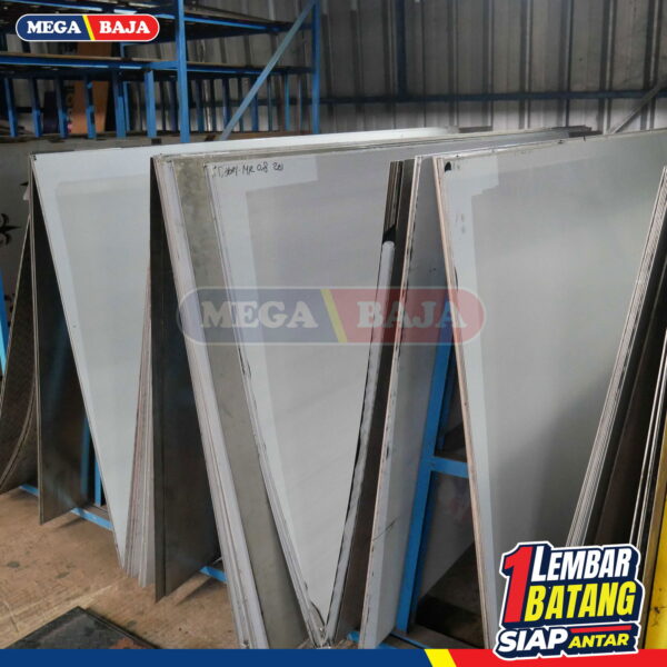 PLAT ESER HITAM 1,20 M X 2,4 M 18,70 MM