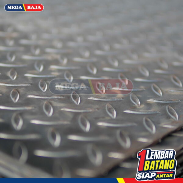 Plat Bordes Pres 1,20 m x 2,4 m 1,15 mm