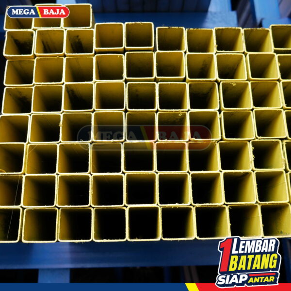 Hollo Putih 50 x 50 x 6 Grade Merah
